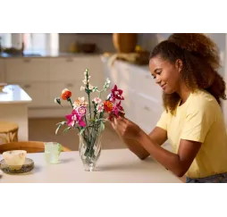 LEGO Botanicals Piękny bukiet różowych kwiatów – klocki kreatywne