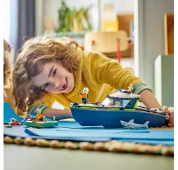 LEGO City Pościg łodzią policyjną – klocki konstrukcyjne 6+