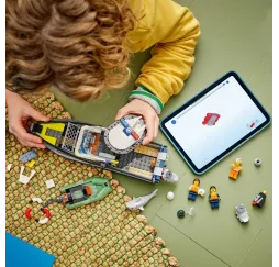 LEGO City Pościg łodzią policyjną – klocki konstrukcyjne 6+
