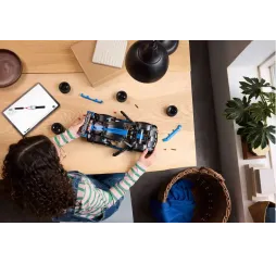 LEGO Technic Porsche GT4 e-Performance – klocki konstrukcyjne