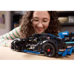 LEGO Technic Porsche GT4 e-Performance – klocki konstrukcyjne