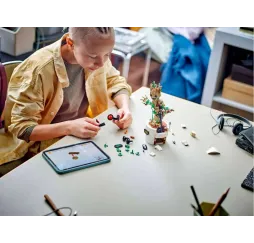 LEGO Marvel Tańczący Groot – klocki konstrukcyjne dla dzieci 10+