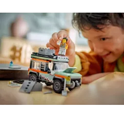 LEGO City Górska ciężarówka 4x4 – klocki konstrukcyjne 6+