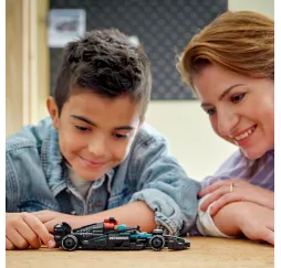 LEGO Speed Champions Mercedes-AMG F1 – klocki konstrukcyjne 10+