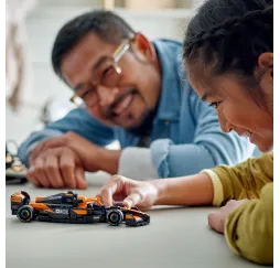 LEGO Speed Champions McLaren MCL38 – klocki konstrukcyjne dla dzieci