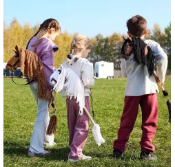 Koń na kiju Hobby Horse HOPPIHORSE A4 brązowy – Tootiny Pluszak