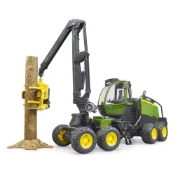 Bruder Harwester John Deere 1270G z konarem drzewa