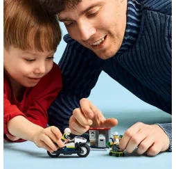 LEGO City Pościg na motocyklu – klocki konstrukcyjne dla dzieci
