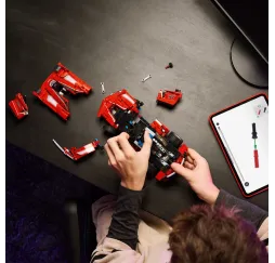 LEGO Technic Ferrari FXX K – klocki konstrukcyjne dla dzieci 10+