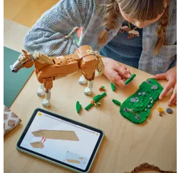 LEGO Creator Piękny koń – klocki konstrukcyjne dla dzieci 9+