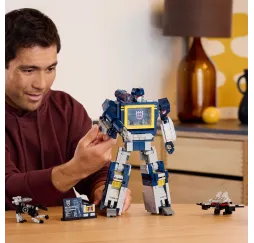 LEGO Icons Transformers Soundwave – klocki konstrukcyjne dla dorosłych