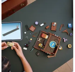 LEGO Wednesday Mieszkanie Rączki – klocki konstrukcyjne 10+