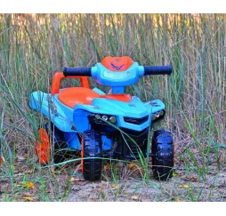 Jeździk Monster Military Milly Mally z dźwiękiem i światłem