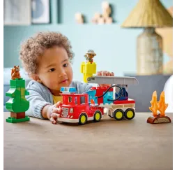 LEGO DUPLO Wóz strażacki – klocki edukacyjne 2+