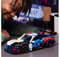 LEGO Technic BMW M4 GT3 EVO – klocki konstrukcyjne
