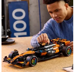 LEGO Technic McLaren MCL39 F1 – klocki konstrukcyjne