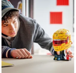 LEGO klocki Lewis Hamilton Ferrari – kask kolekcjonerski