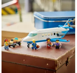 LEGO City Samolot pasażerski – klocki 4+