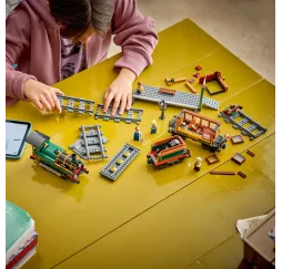 LEGO City Retro pociąg z lokomotywą parową 7+