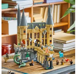 Harry Potter Hogwart Wschodnie Skrzydło klocki LEGO