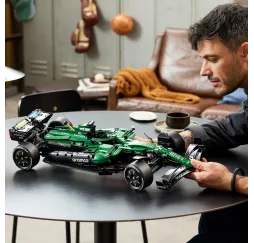 LEGO Technic Aston Martin F1 – klocki konstrukcyjne