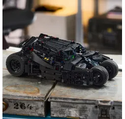 LEGO Technic Batmobil Tumbler RC – klocki konstrukcyjne