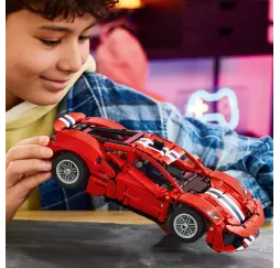 LEGO Technic Ferrari 488 Pista – klocki konstrukcyjne
