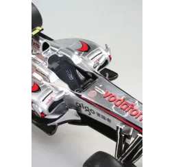 McLaren Mercedes MP4-25 Hamilton model Revell 1:24