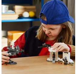 LEGO Star Wars Atak AT-RT – klocki konstrukcyjne 7+