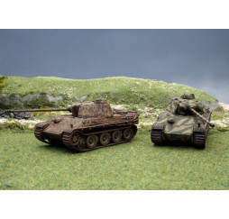 ITALERI Model czołgu Pz. Kpfw. V Panther Ausf. G 1/72 - nr 7504